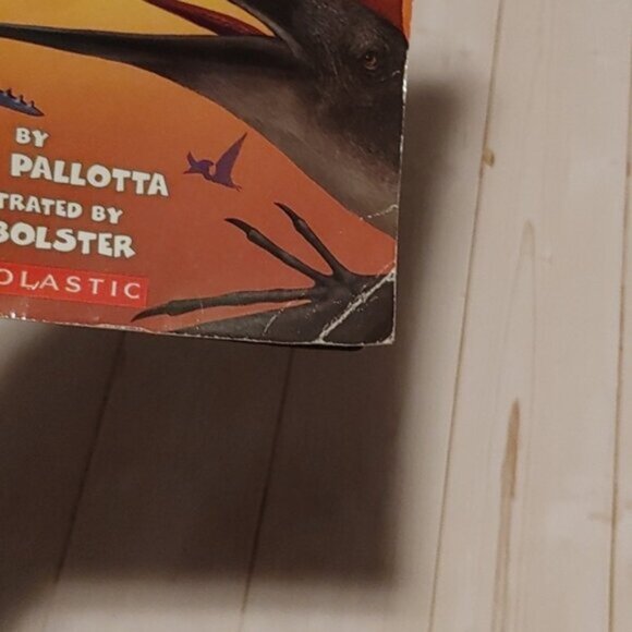 3/$13 Easy Reader Who Would Win? Ultimate Pterosaur Rumble Book - Picture 4 of 4